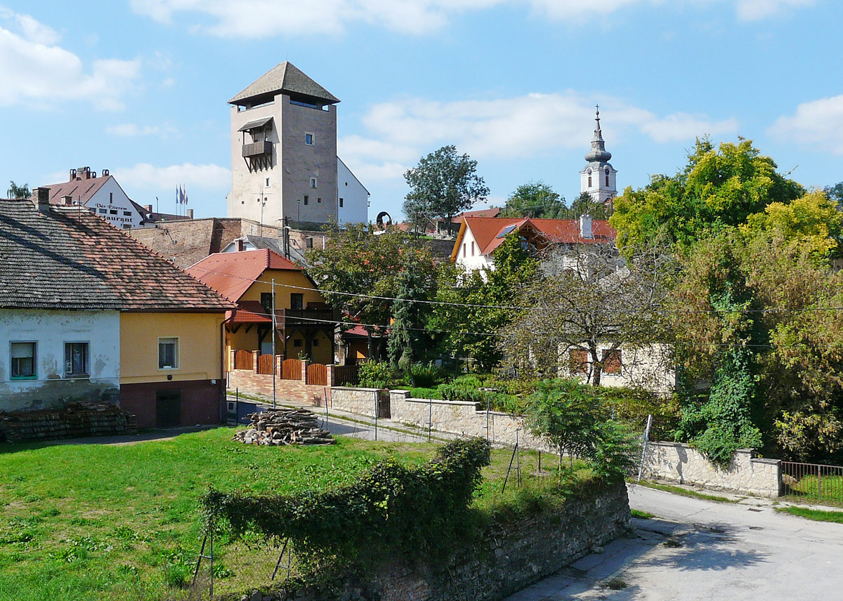 Dunaföldvár (Photo License: CC BY-SA 3.0)